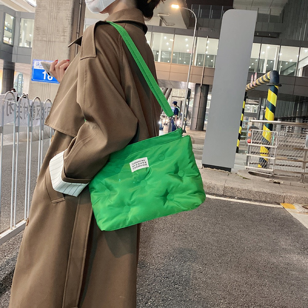 コ―ルハ―ン　エメラルドグリーンのバッグ Vtg Womens Cole Haan Green Genuine Leather Small Handbag